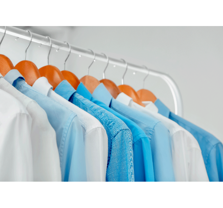 其他纹理和图案壁画 挂着的蓝色衬衫 - TenStickers