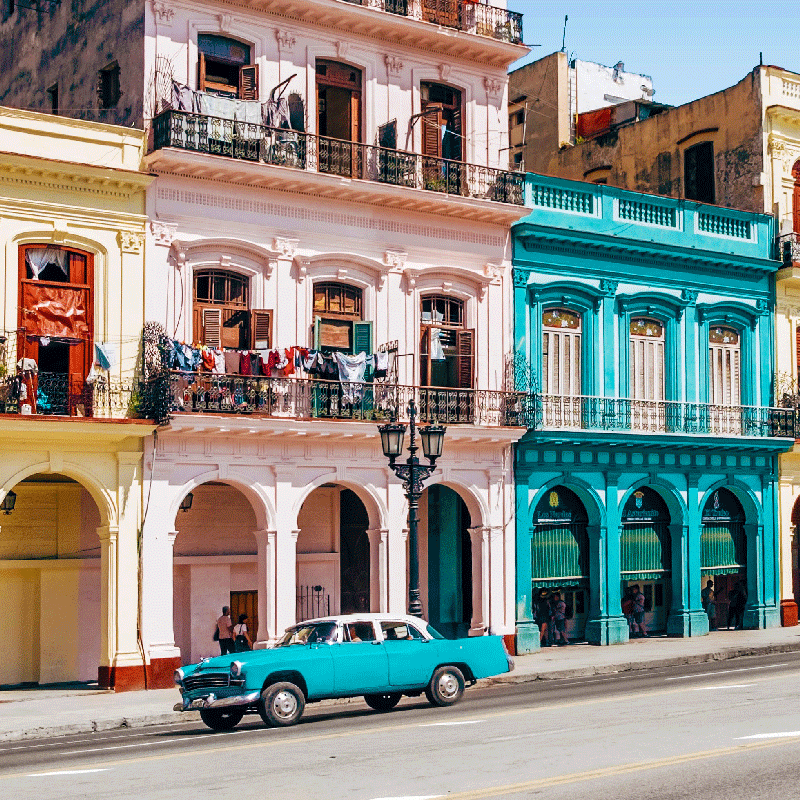 客厅海报蓝粉色街道与汽车设计 - TenStickers