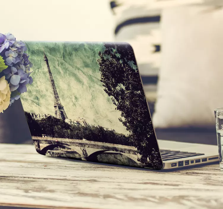 笔记本电脑皮肤 埃菲尔铁塔景观 - TenStickers