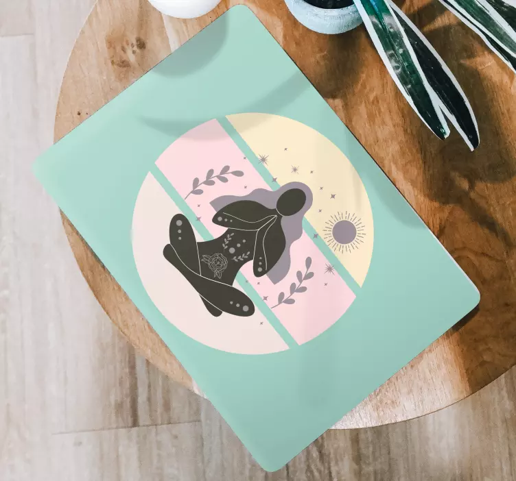 笔记本电脑皮肤 冥想中的女性形象 - TenStickers