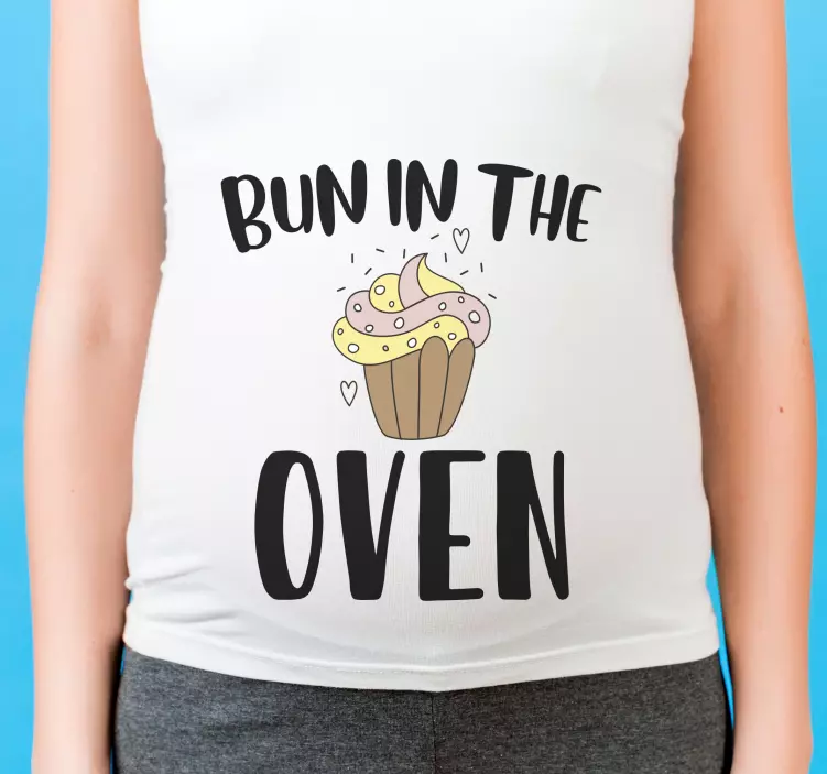 烤箱中的包子怀孕定制 t 恤 - TenStickers