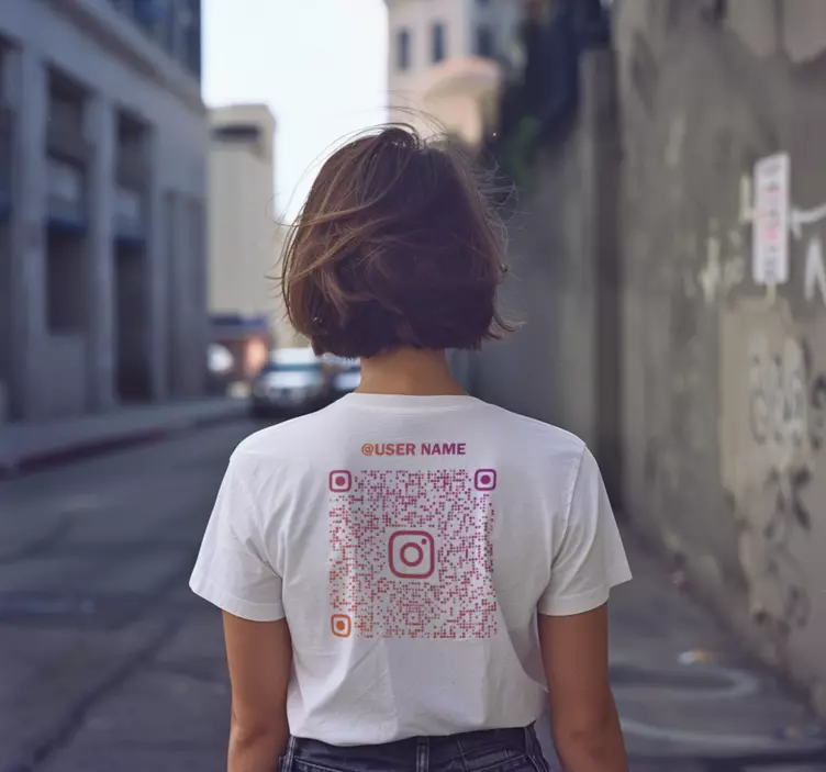 T恤衫带instagram二维码设计 - TenStickers