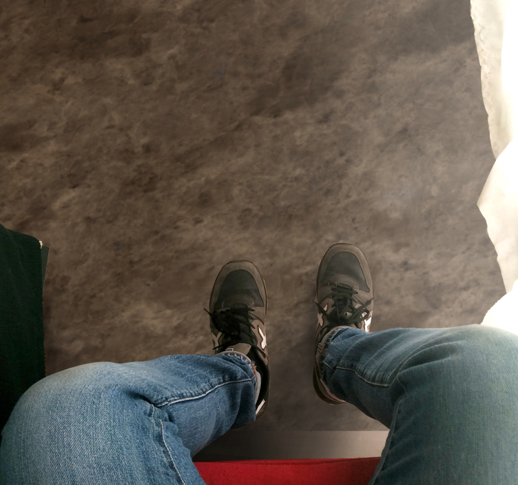 大理石乙烯基地毯展现优雅棕色效果 - TenStickers